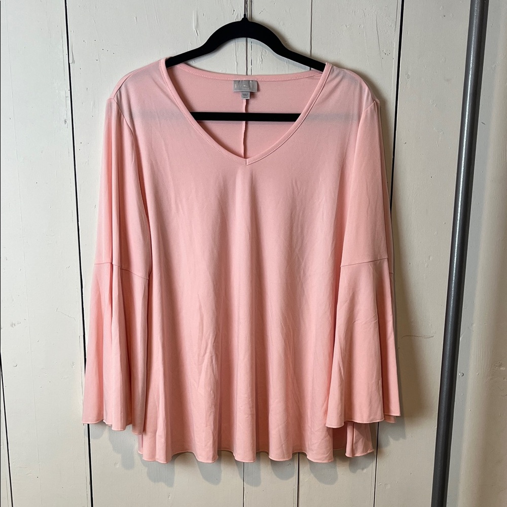 Avenue Women’s Pink V-Neck Flowy Women's Top size 14/16